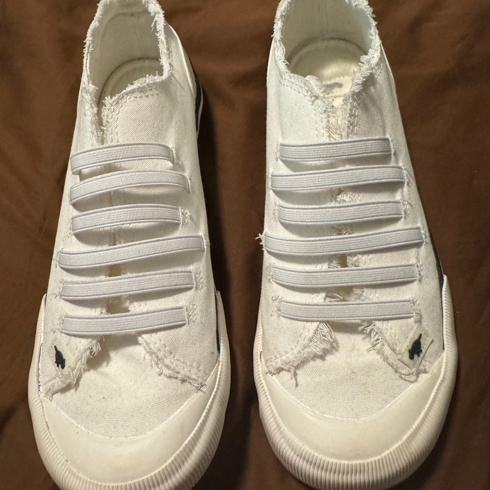 Rocket Dog sneakers (barely worn)